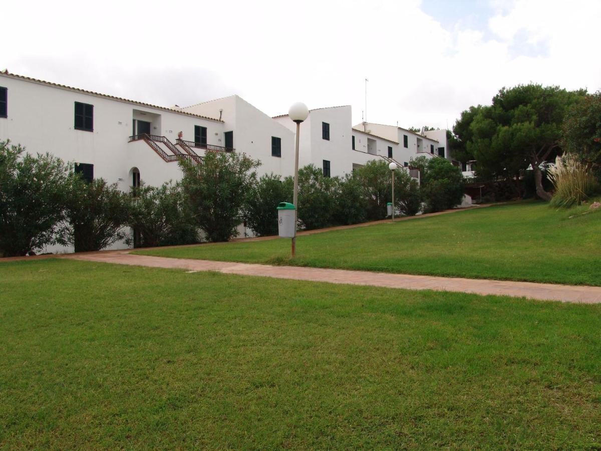 Apartamentos Sol Isla Arenal d'en Castell Exterior foto