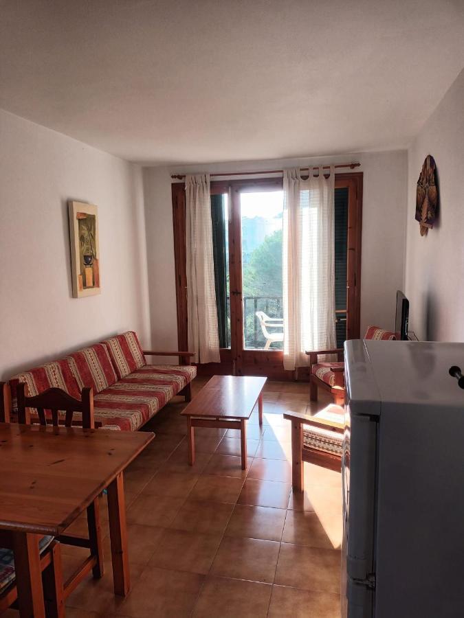 Apartamentos Sol Isla Arenal d'en Castell Exterior foto