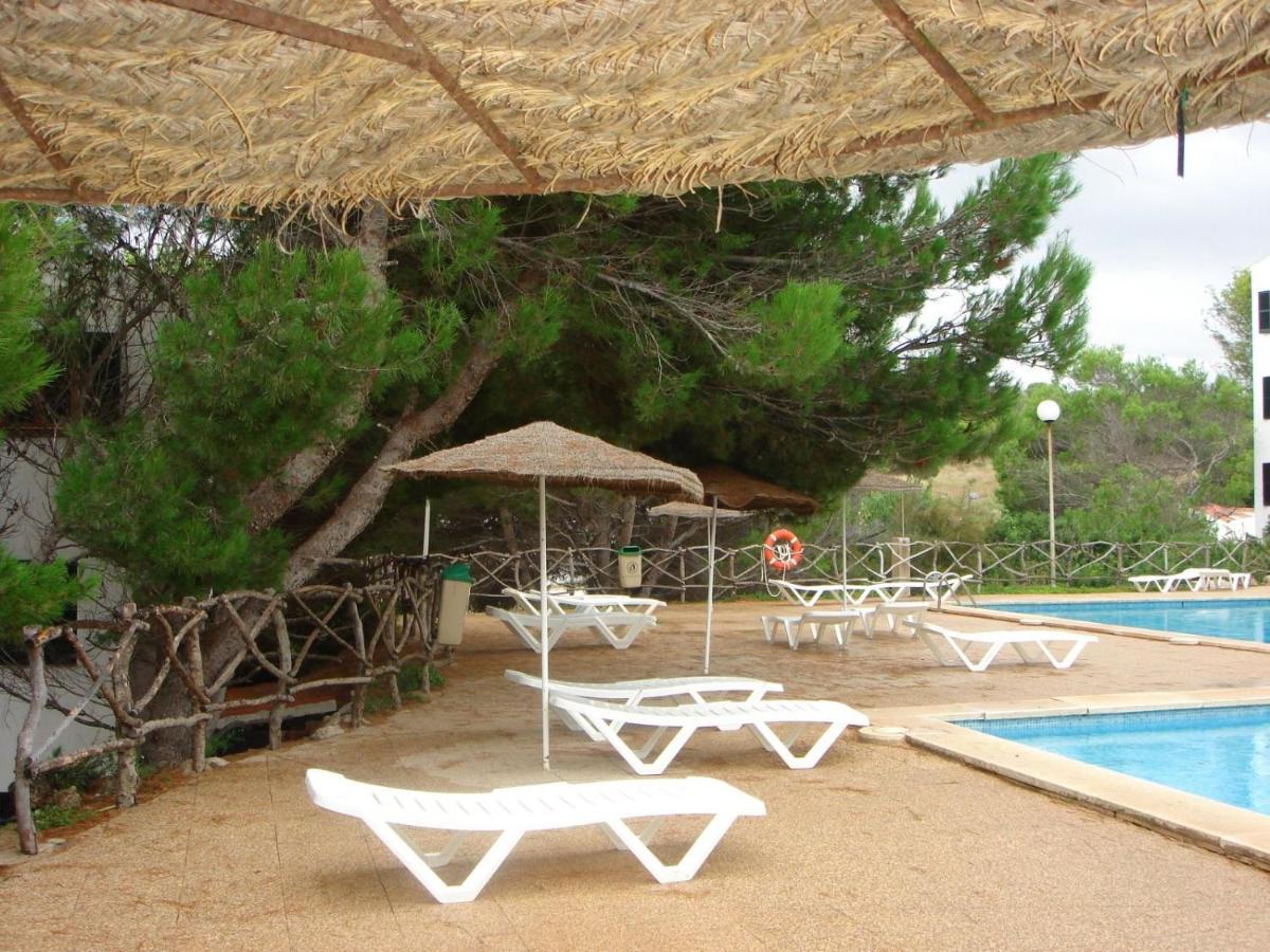 Apartamentos Sol Isla Arenal d'en Castell Exterior foto
