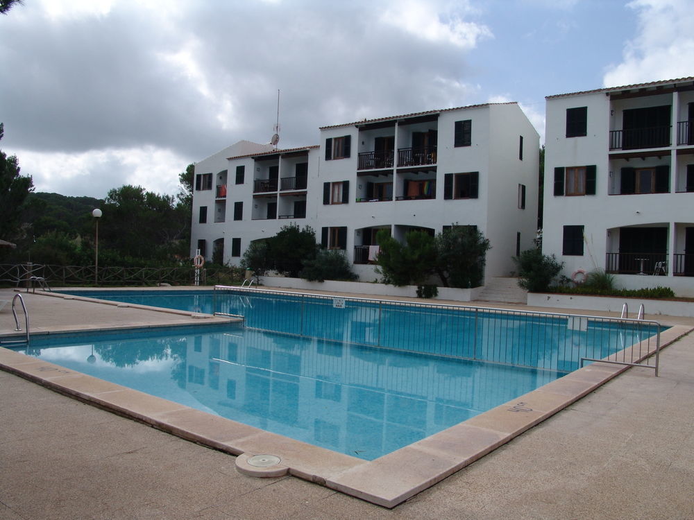 Apartamentos Sol Isla Arenal d'en Castell Exterior foto